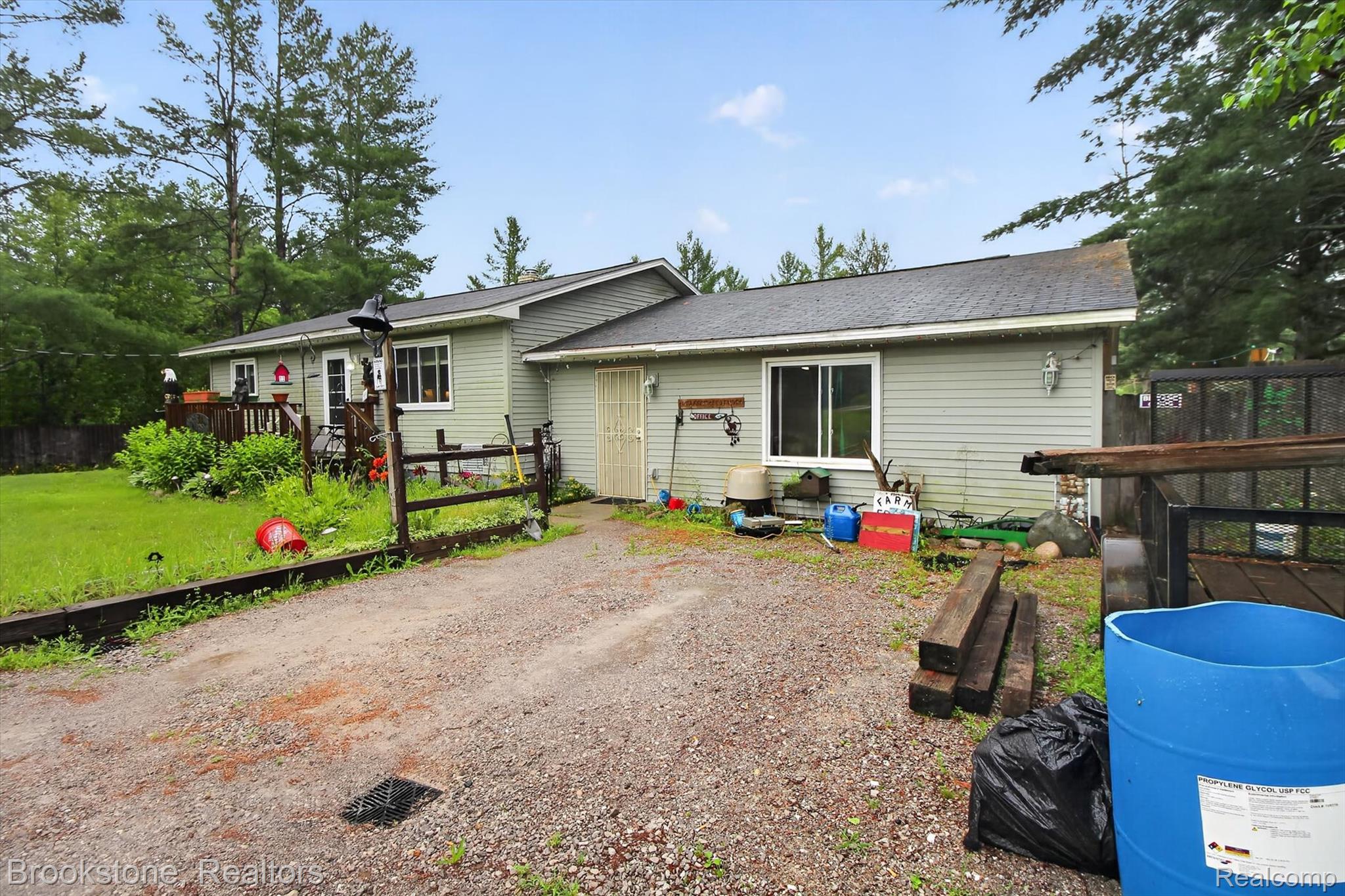 22709 Pleasant Valley Road
