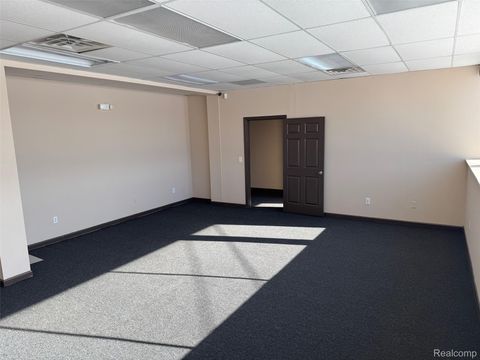 520 E 12 Mile Road Madison Heights City MI 48071