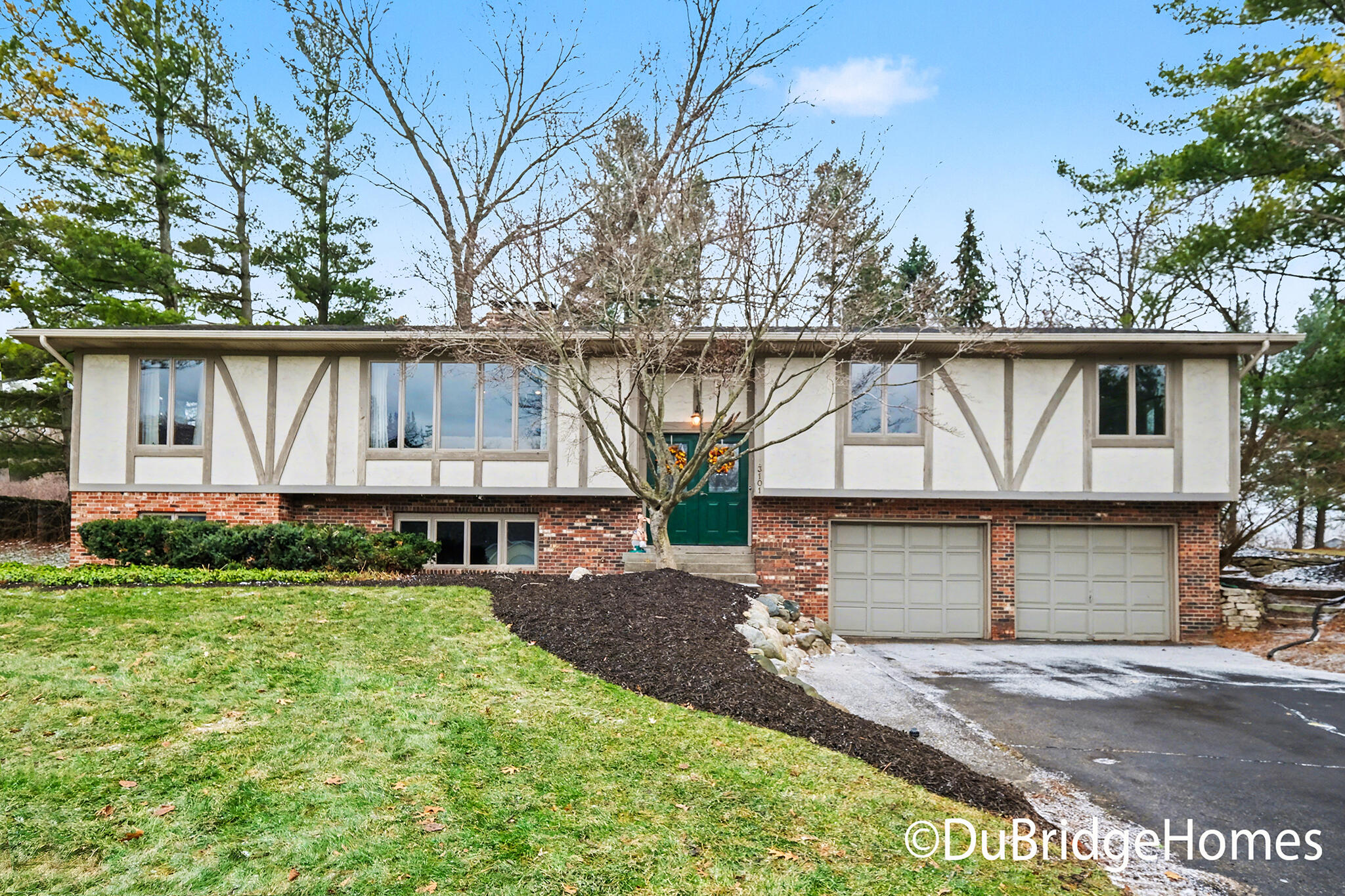 3101 Woodsboro Drive NE