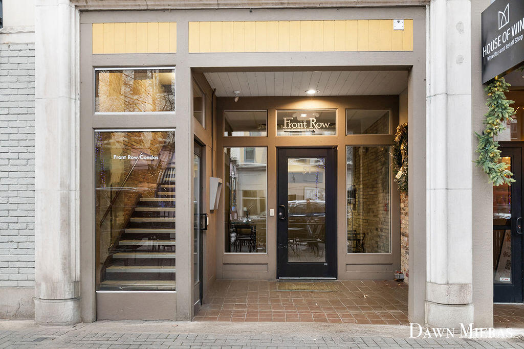 51 Monroe Center Street NW 206
