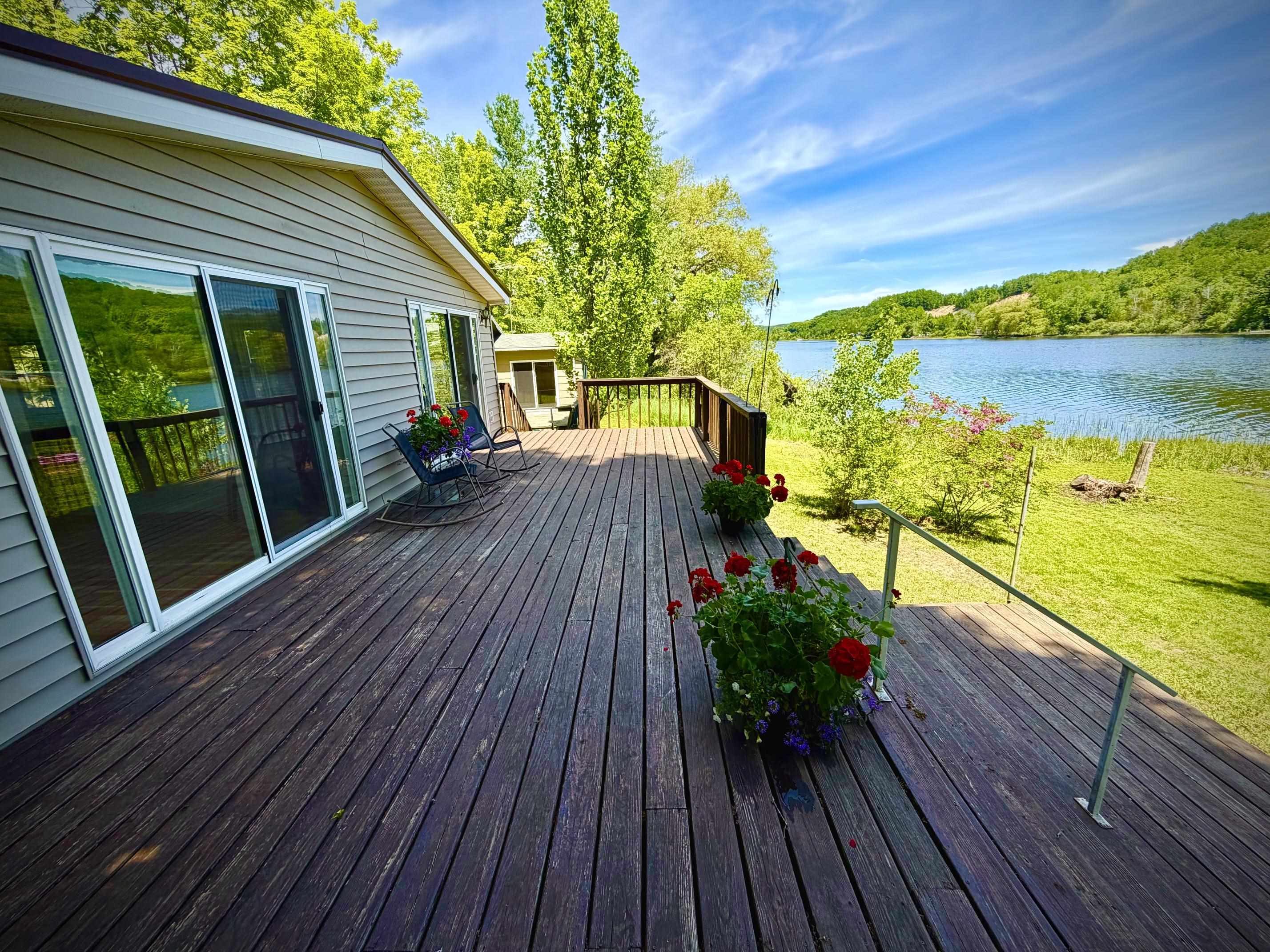 8614 Pete's Landing