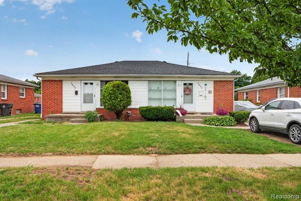 2492 ACKLEY AVE, WESTLAND, MI 48186 - Image 4e94452df09d21bcec4575b180fa51b2/3854563449