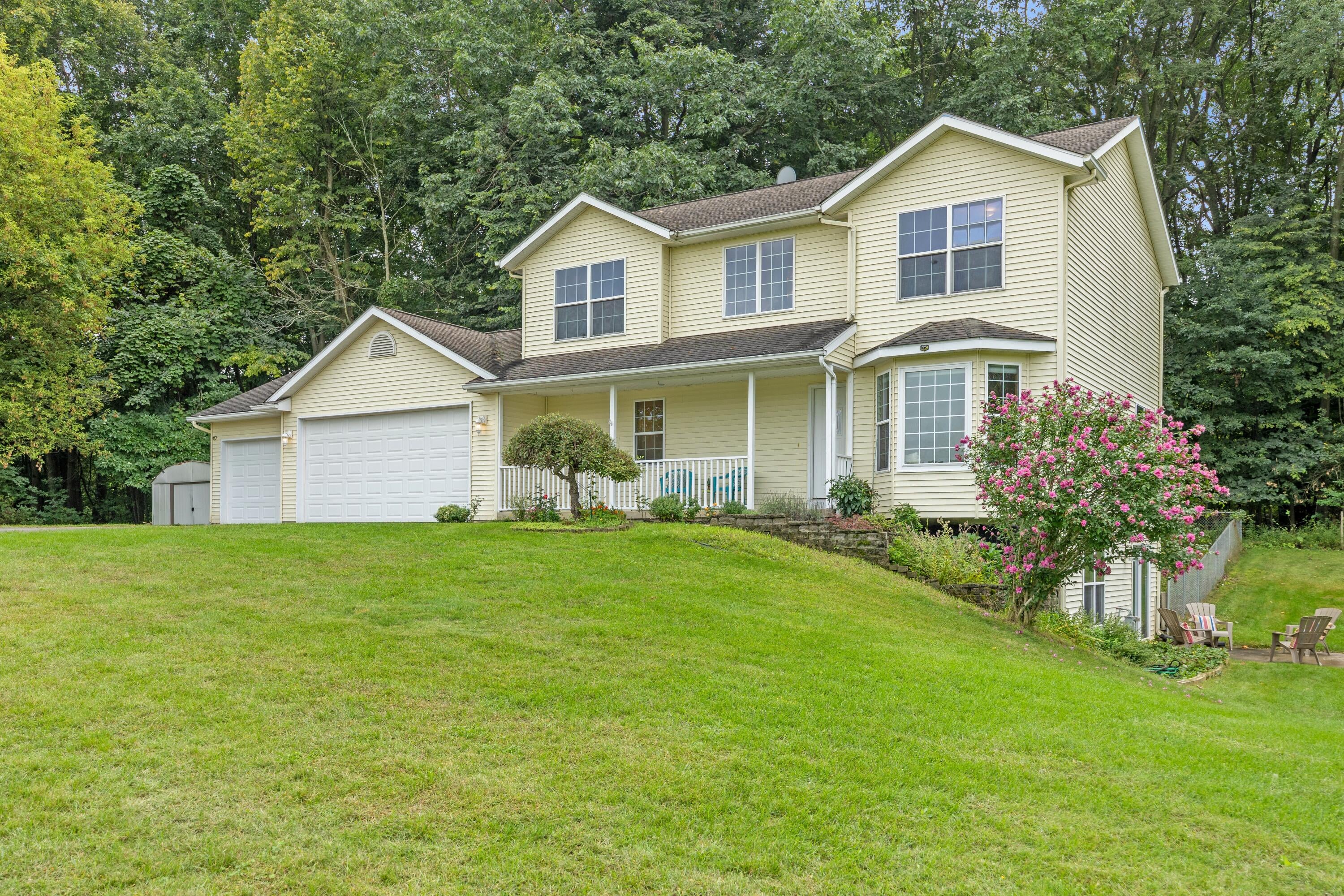 10169 Meadowgate Drive NE