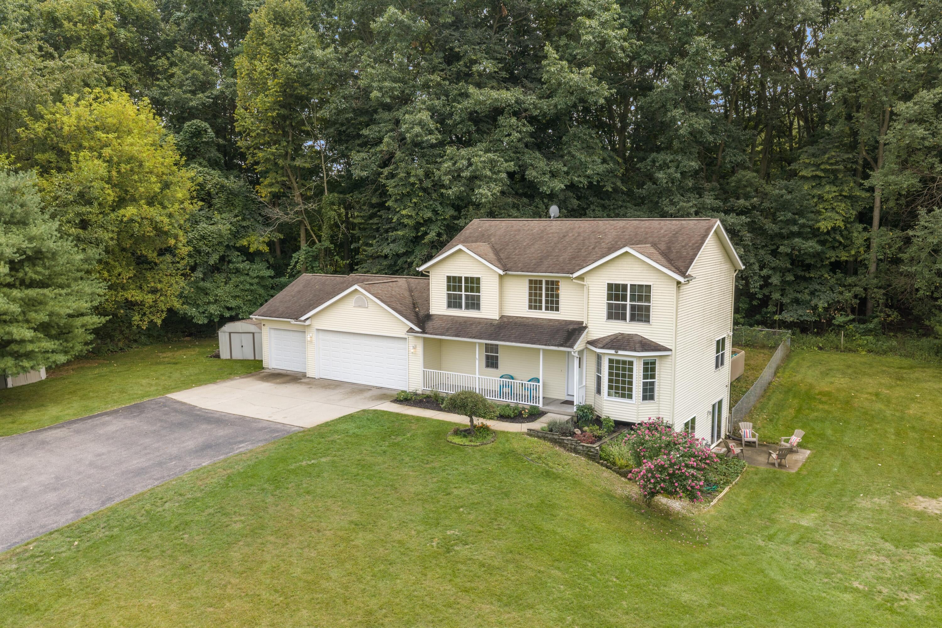 10169 Meadowgate Drive NE