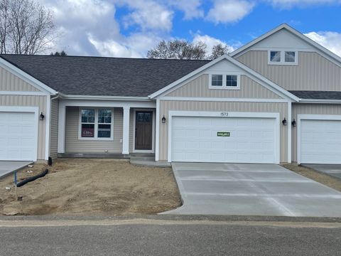 1573 N Village Circle Oshtemo Charter Township MI 49009