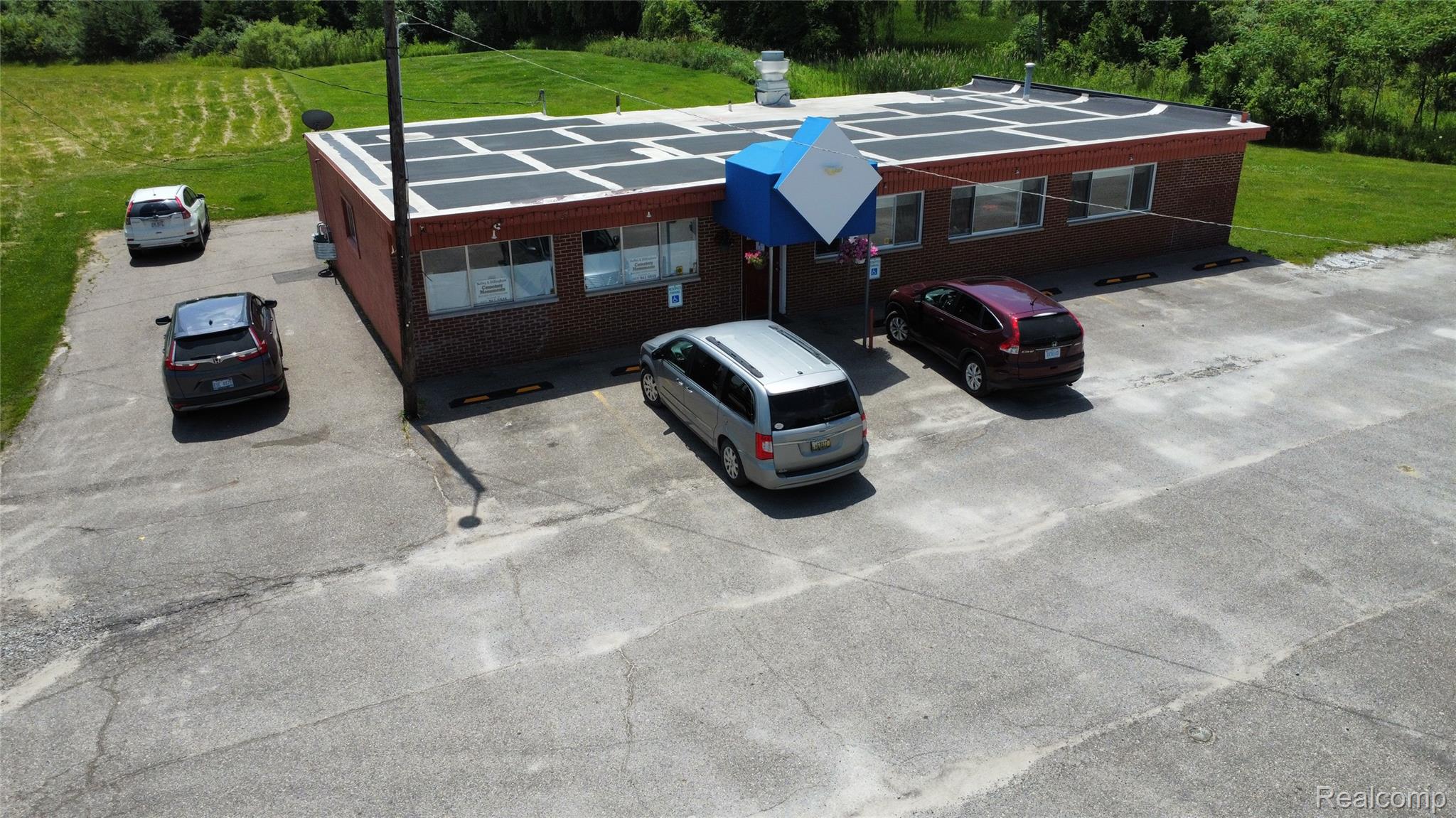 10691 W Grand River Road