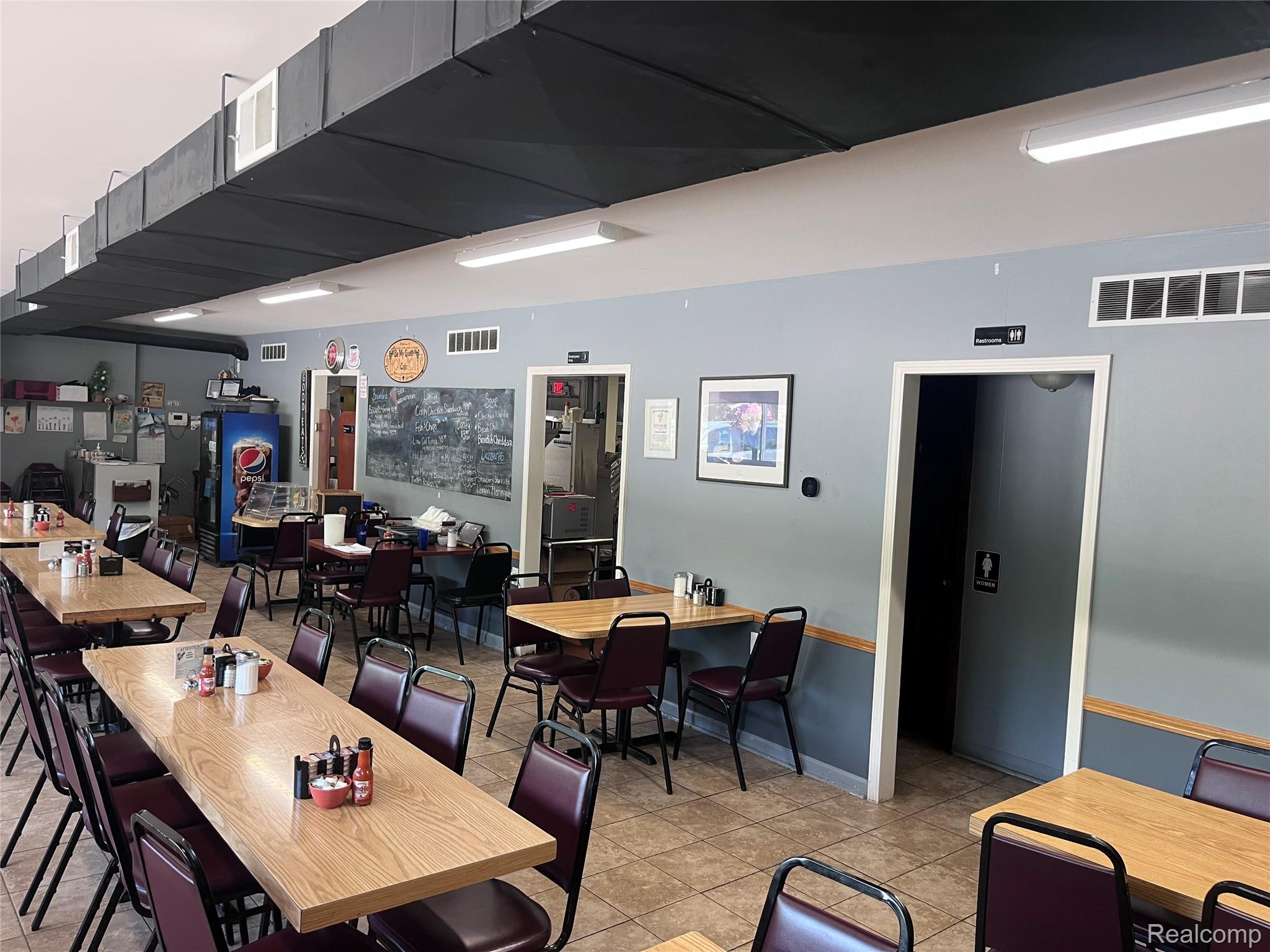 10691 W Grand River Road