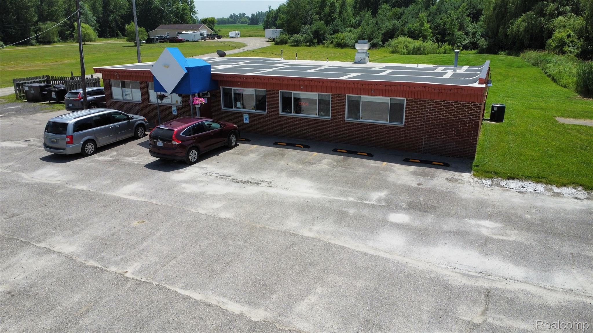 10691 W Grand River Road