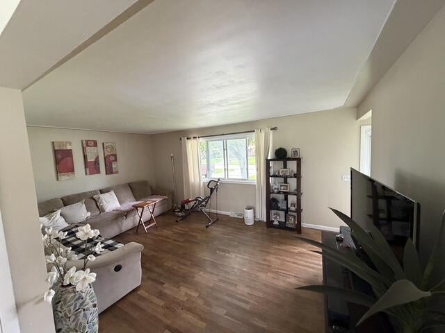211 Leland Place