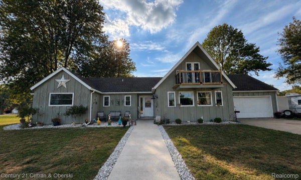 34340 HURON RIVER DR, NEW BOSTON, MI 48164 - Image 4eb9f2de187f458760a76e25a2033bbc/239596291