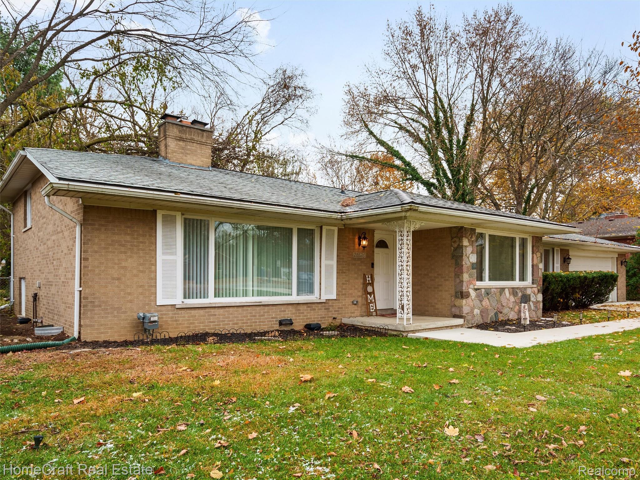 28626 SUNSET Boulevard W