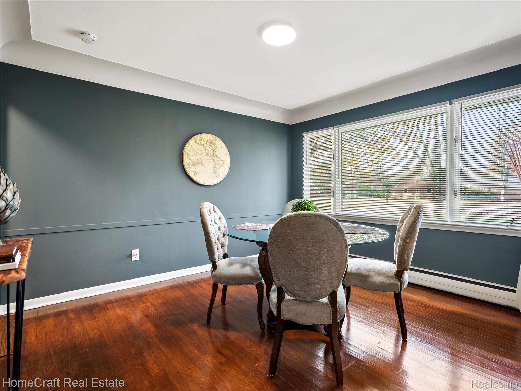 28626 SUNSET Boulevard W