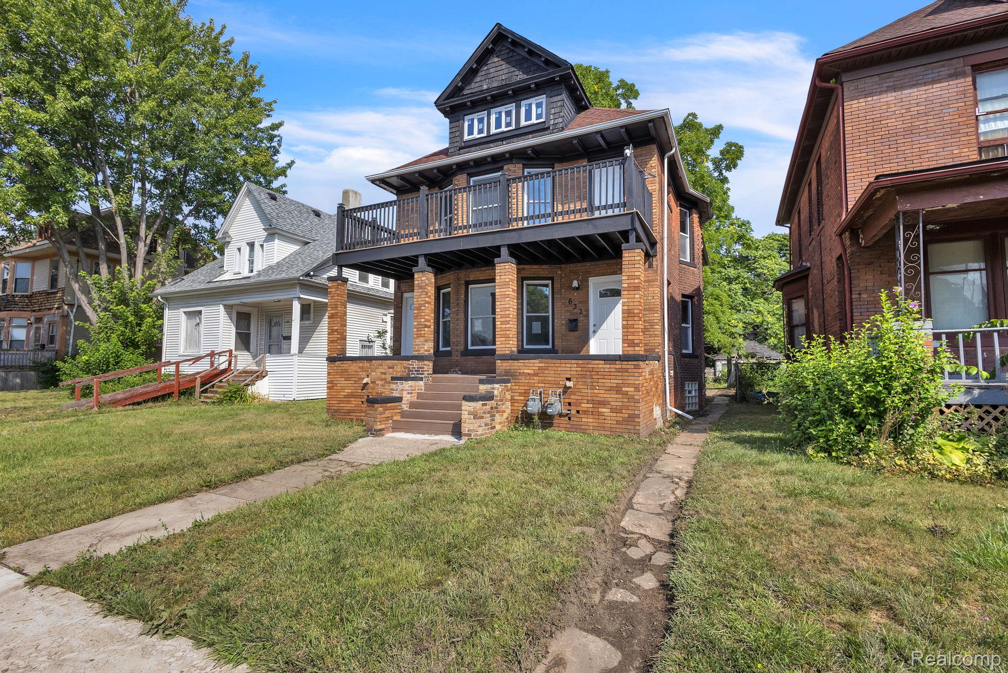 632 Clairmount Street