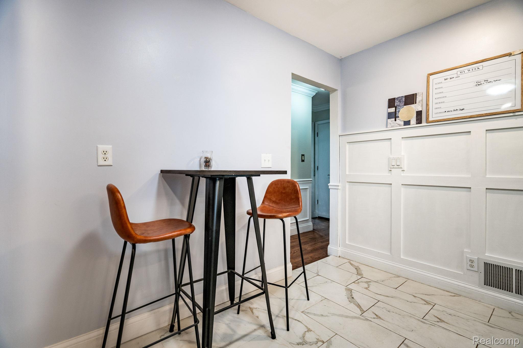 Royal Oak City, Michigan 48073, United States, 4 Bedrooms Bedrooms, ,2 BathroomsBathrooms,Residential,Active,156581