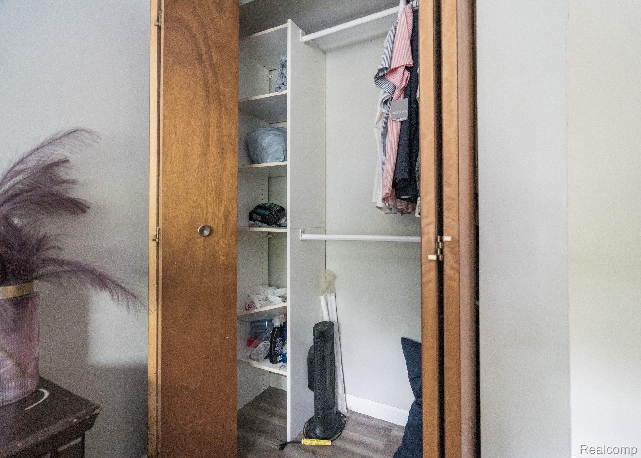 Royal Oak City, Michigan 48073, United States, 4 Bedrooms Bedrooms, ,2 BathroomsBathrooms,Residential,Active,156581