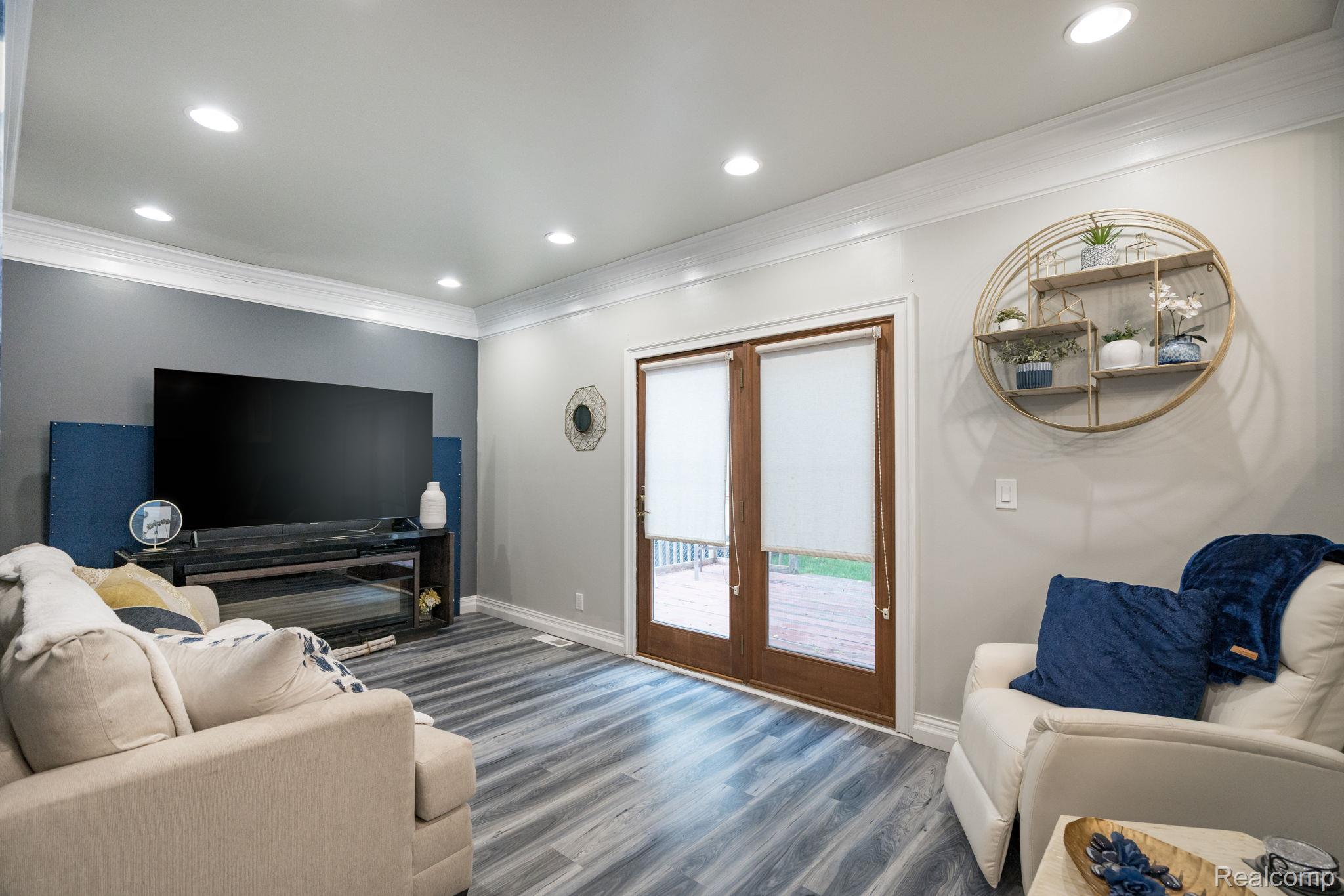 Royal Oak City, Michigan 48073, United States, 4 Bedrooms Bedrooms, ,2 BathroomsBathrooms,Residential,Active,156581