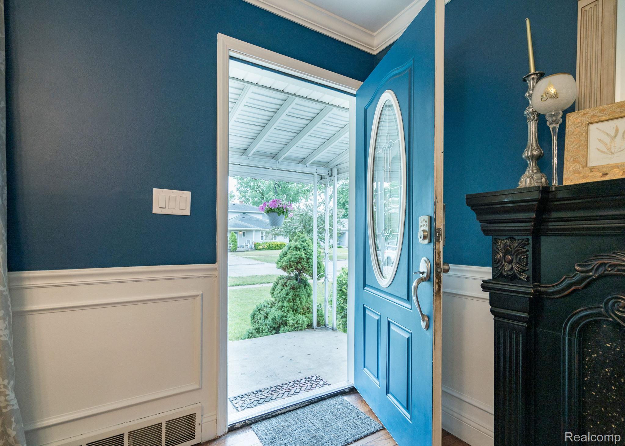 Royal Oak City, Michigan 48073, United States, 4 Bedrooms Bedrooms, ,2 BathroomsBathrooms,Residential,Active,156581