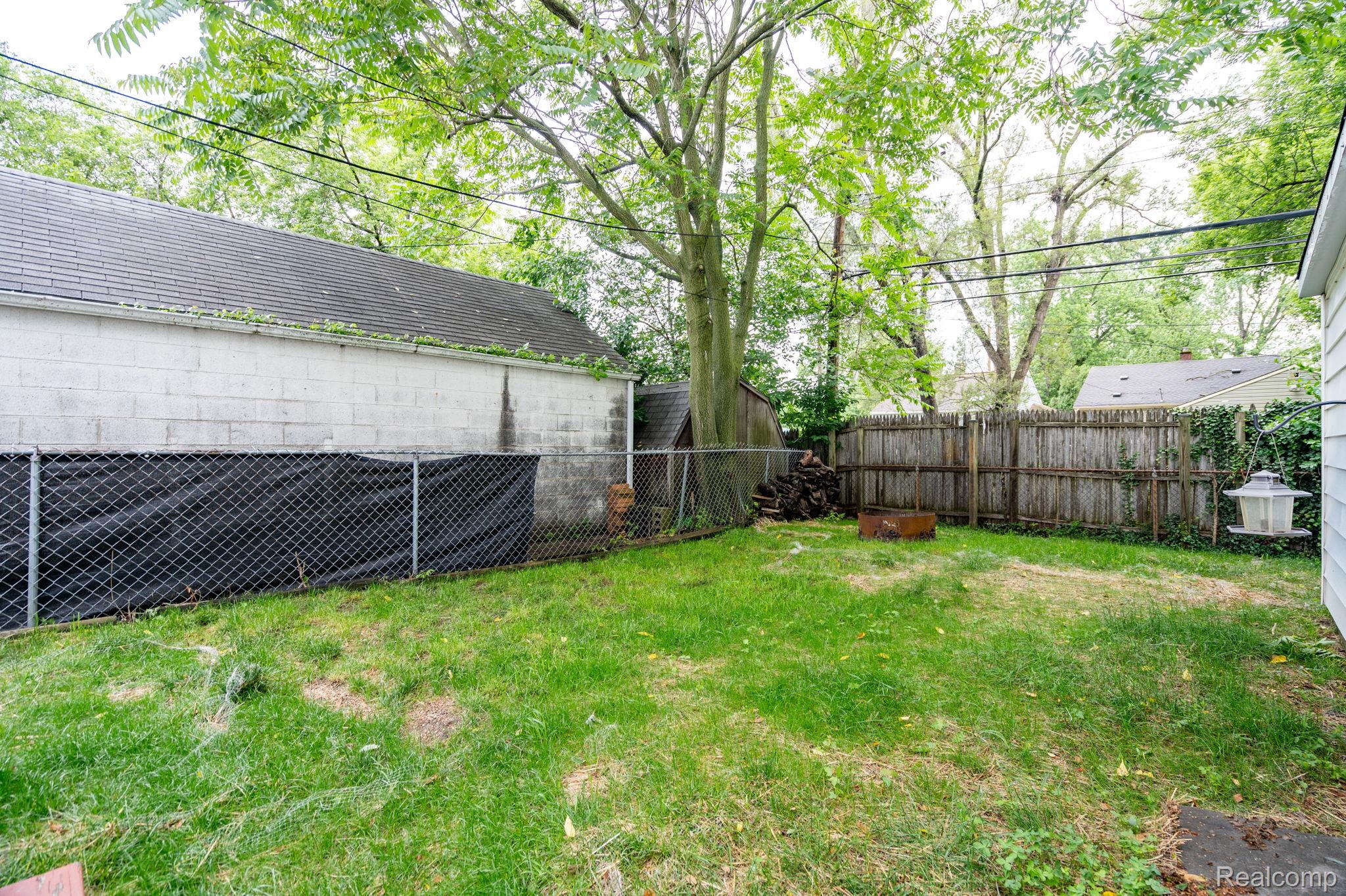 Royal Oak City, Michigan 48073, United States, 4 Bedrooms Bedrooms, ,2 BathroomsBathrooms,Residential,Active,156581