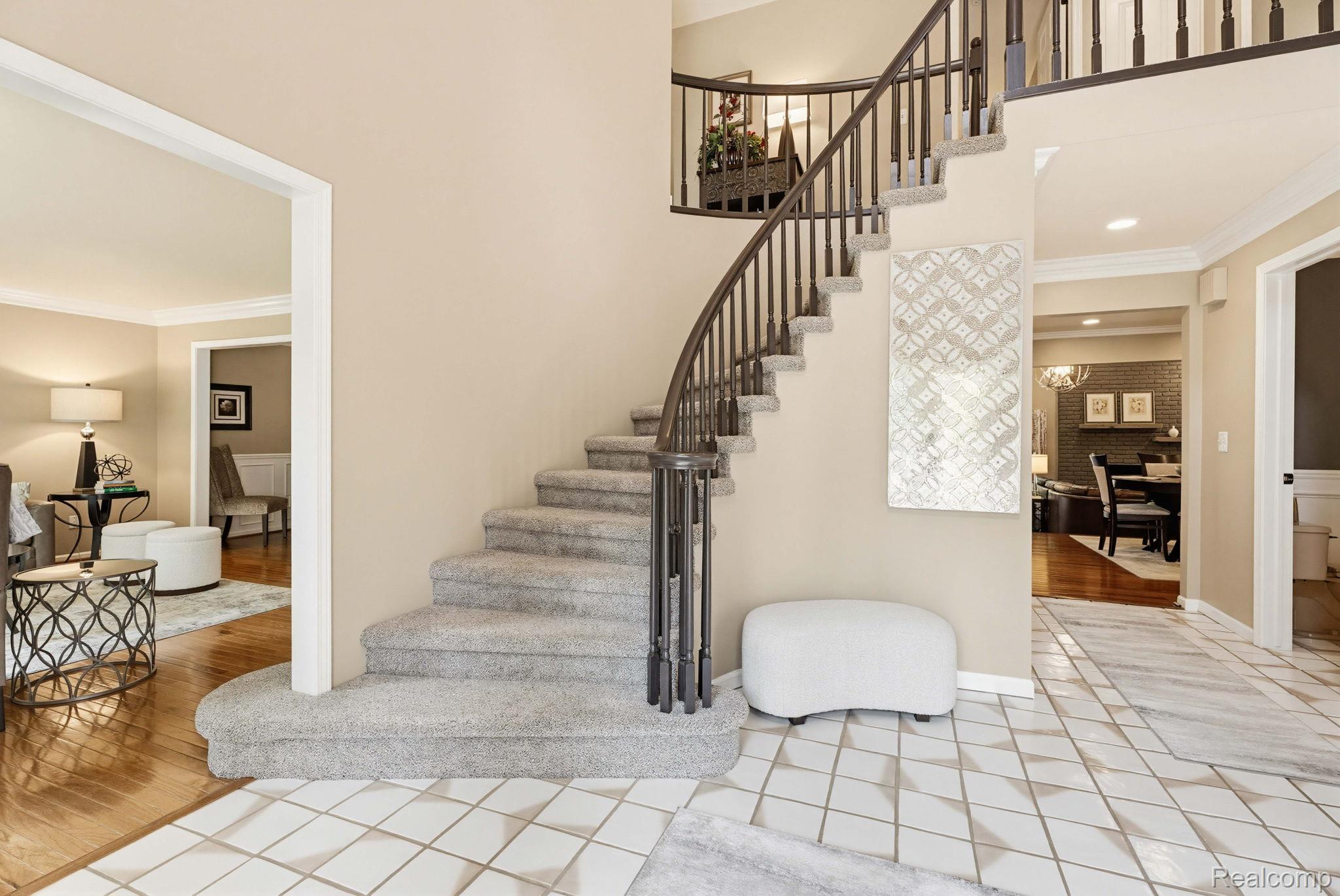 121 Grosse Pines Drive
