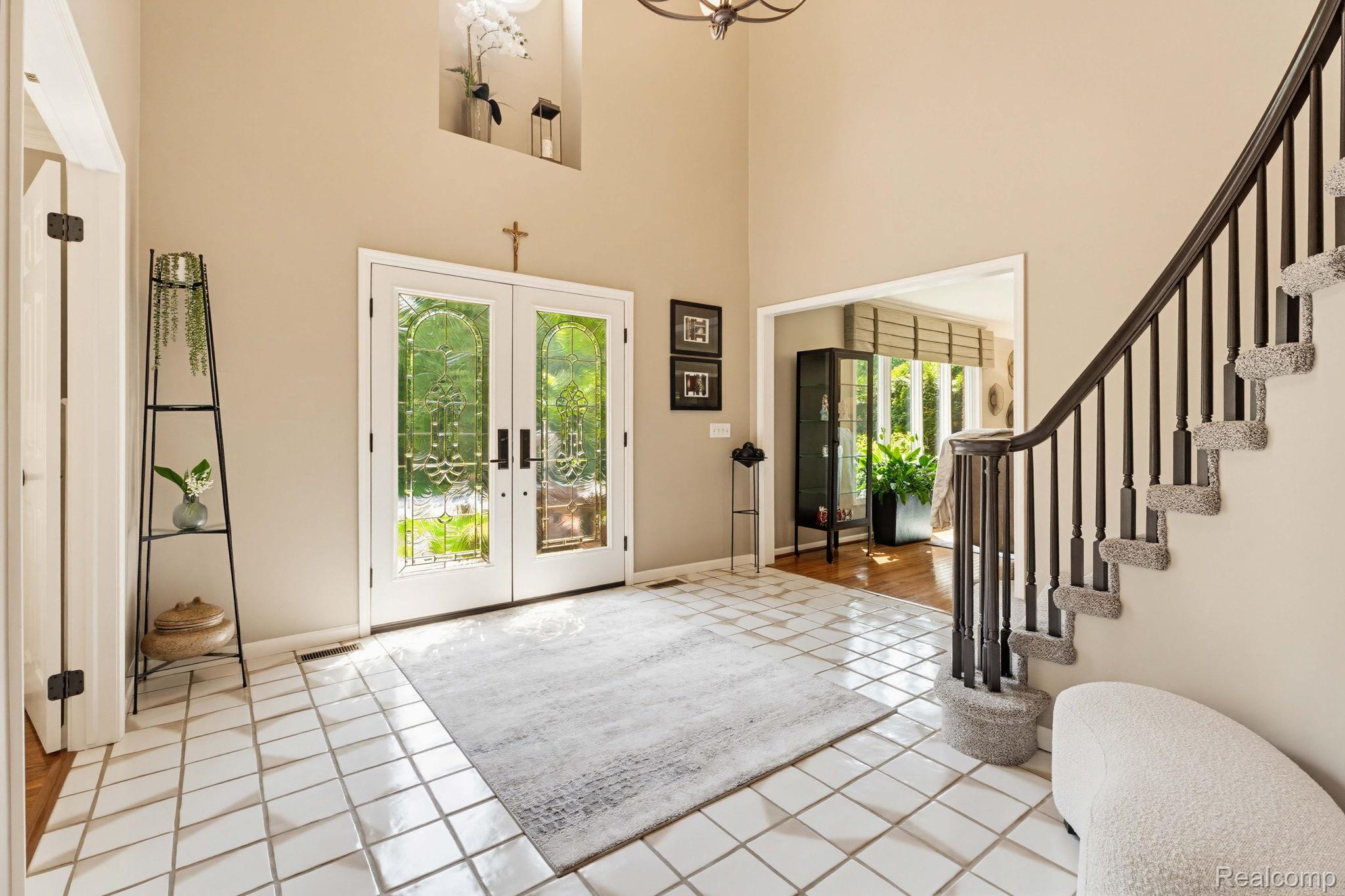 121 Grosse Pines Drive