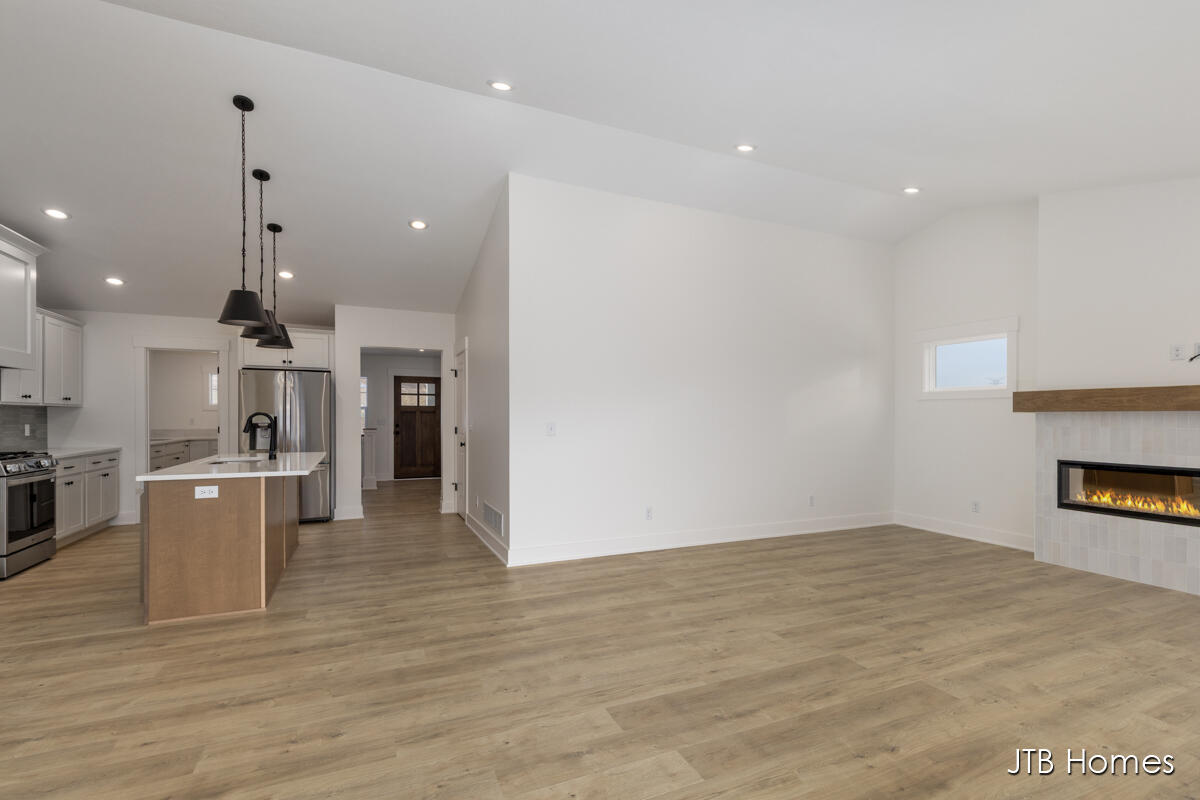 5940 Valley Point Drive SE