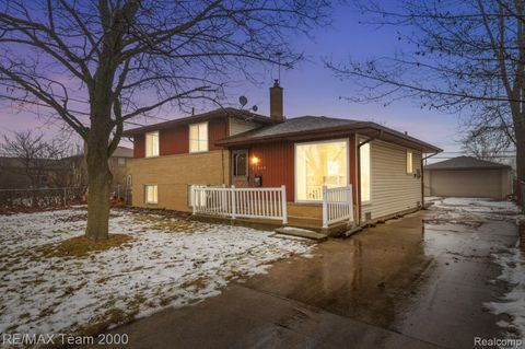 31629 Sweetbriar Rockwood City MI 48173