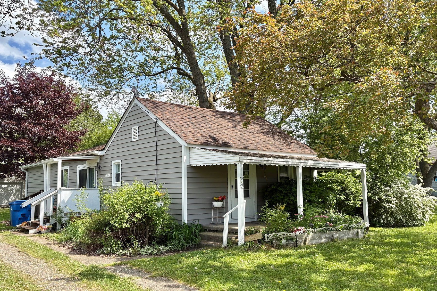 72 MARION Avenue