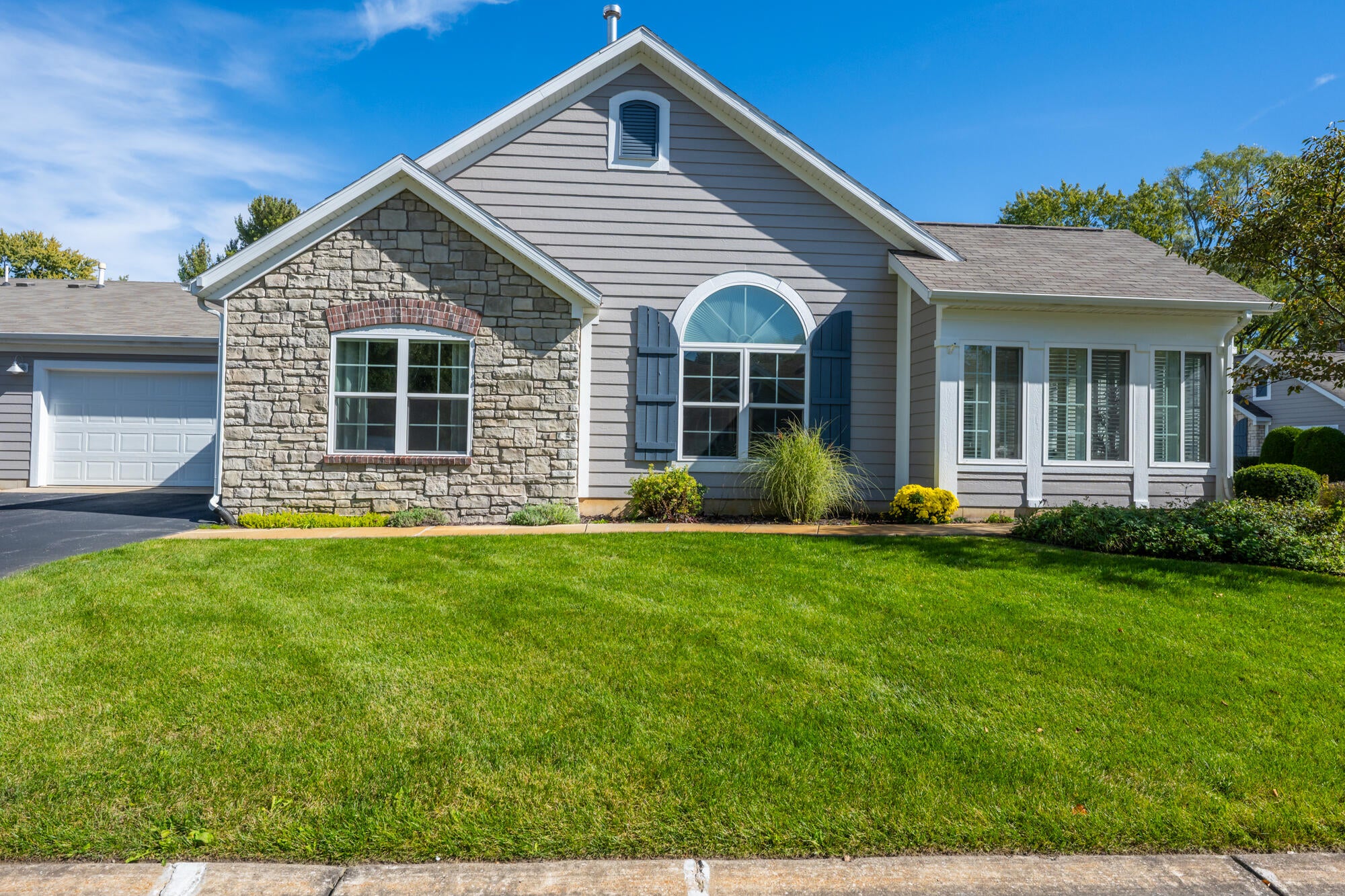 2787 Villa Lane