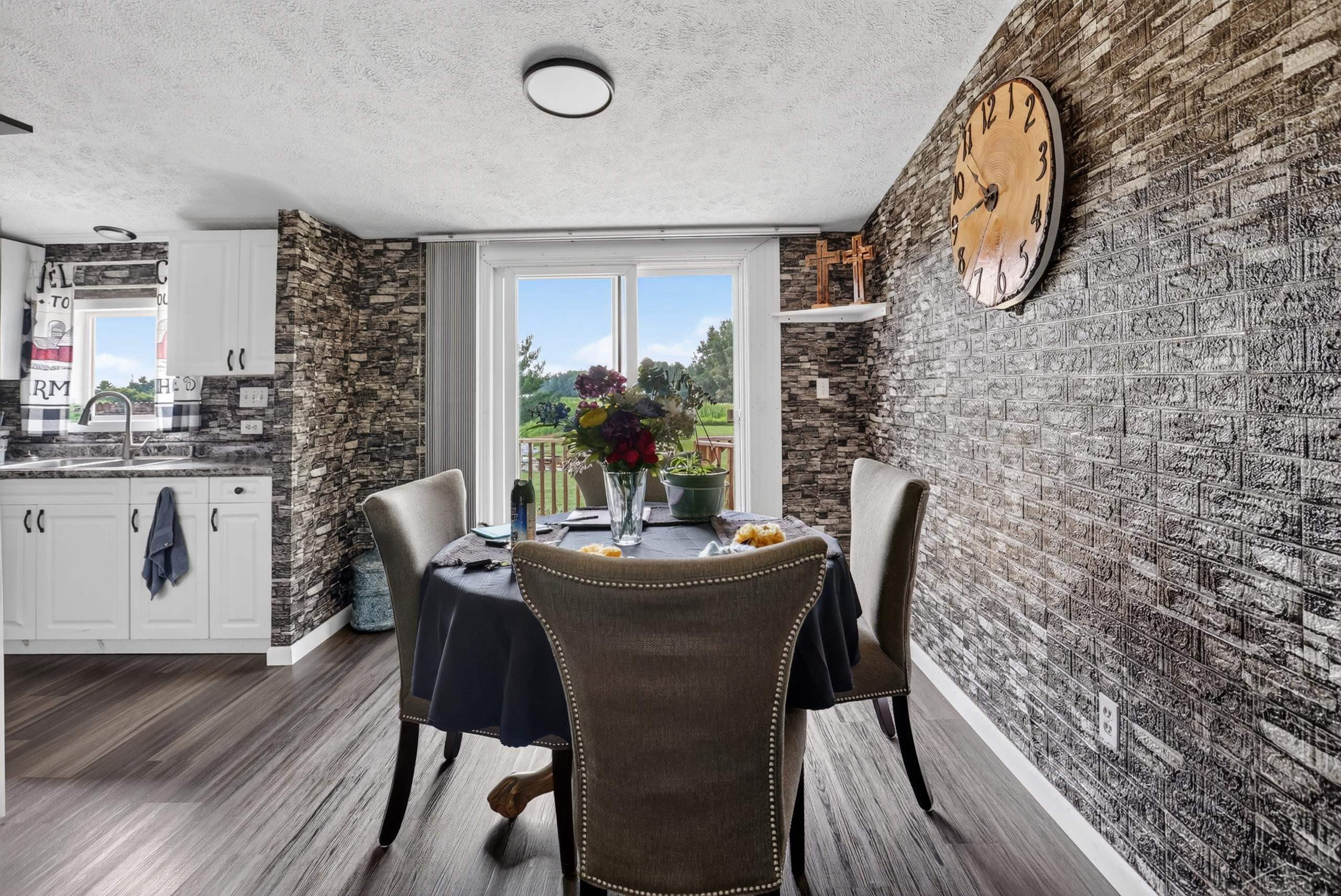 2725 Sugar River Road