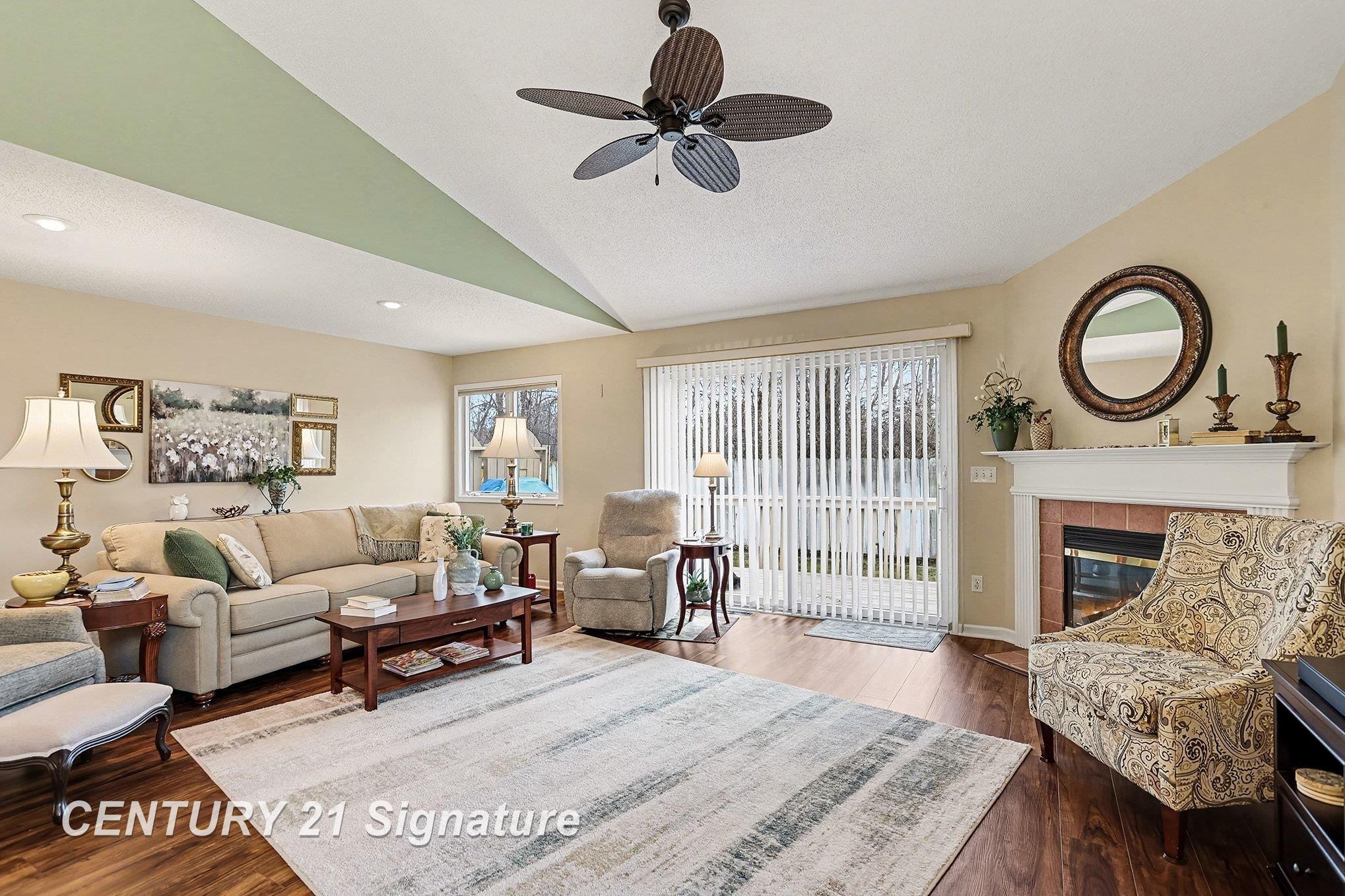 53 W Willow Pond Drive