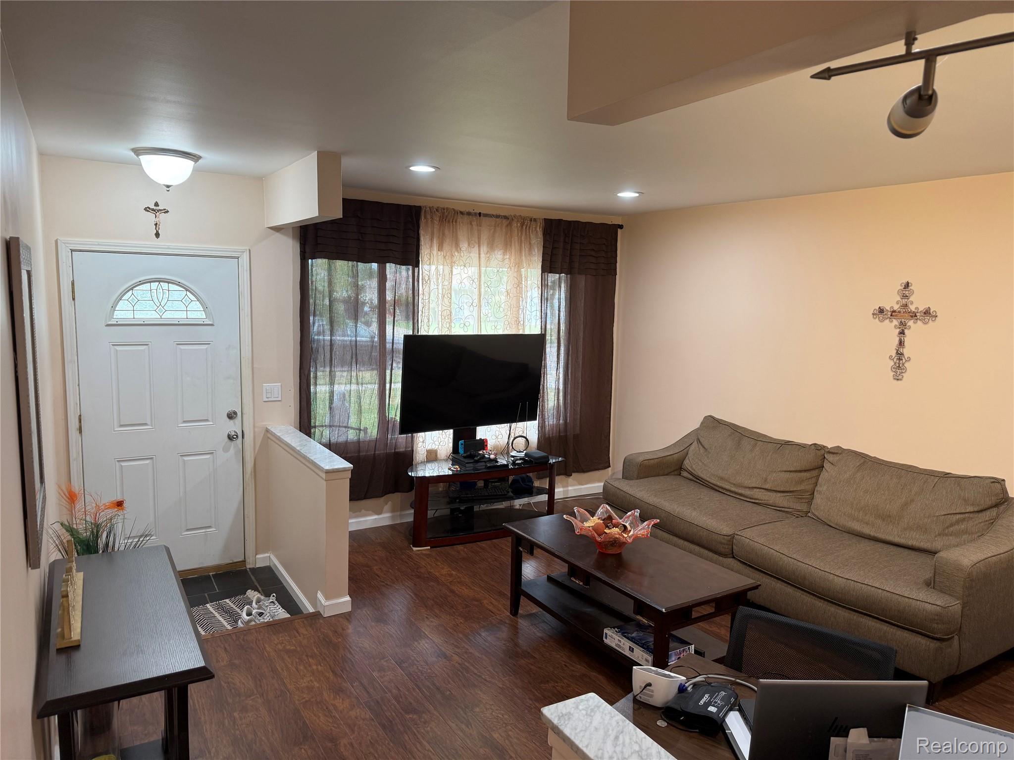 12395 Canterbury Drive