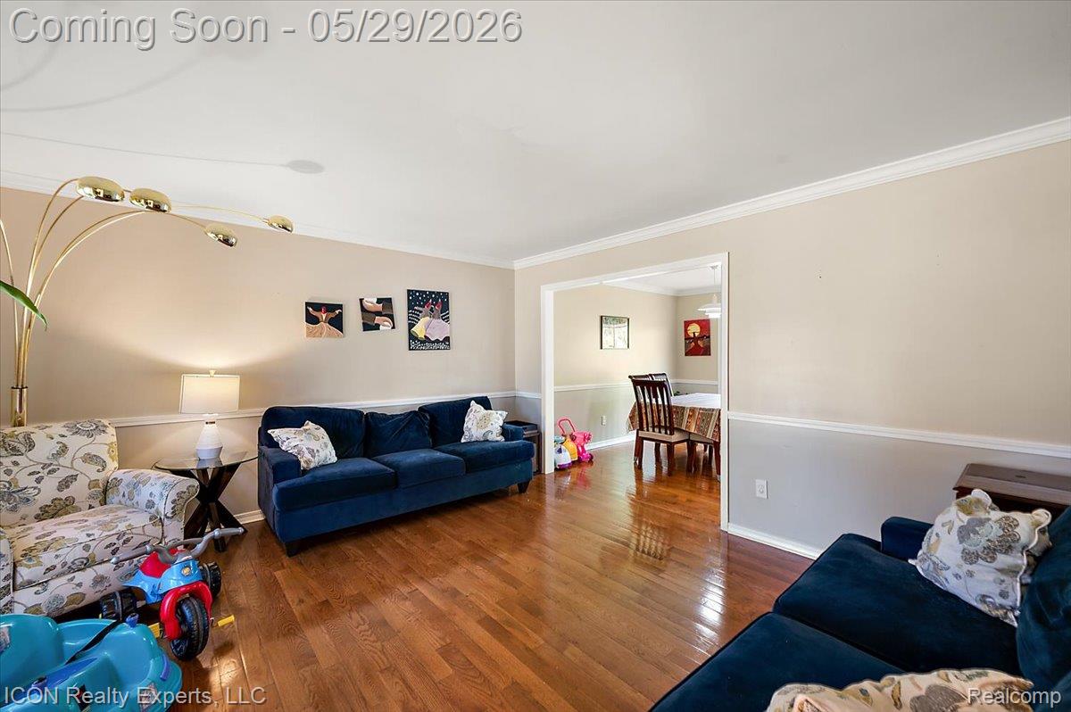 44831 Huntington Drive