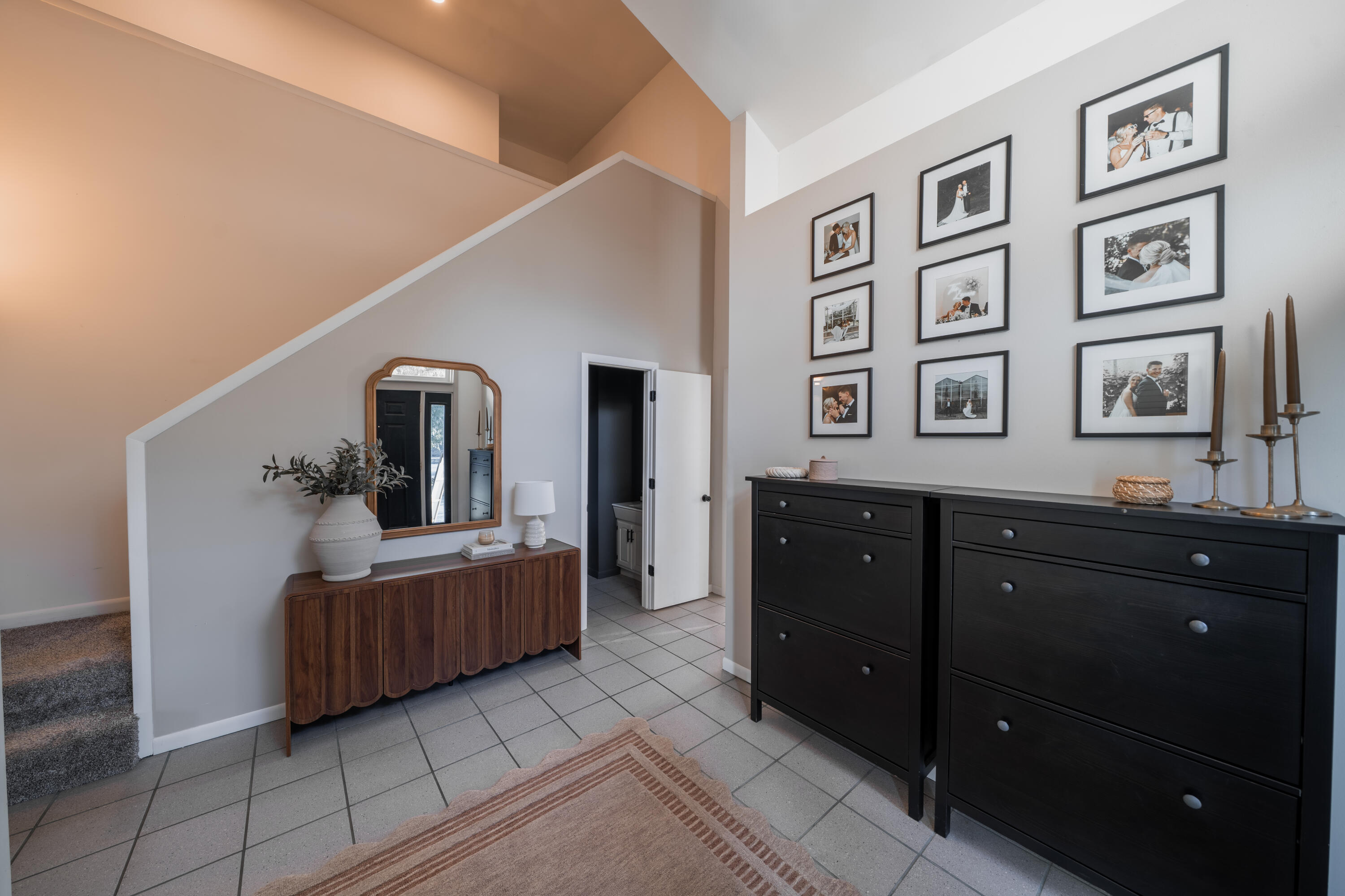 427 Lamoreaux Drive NW