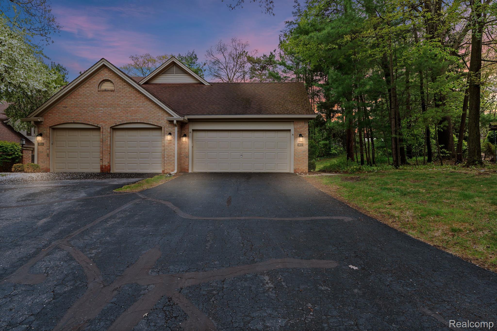 4612 Golf View Drive