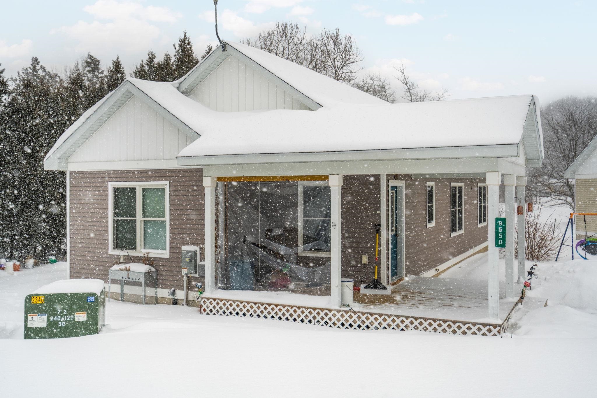 9550 N Manitou Trail