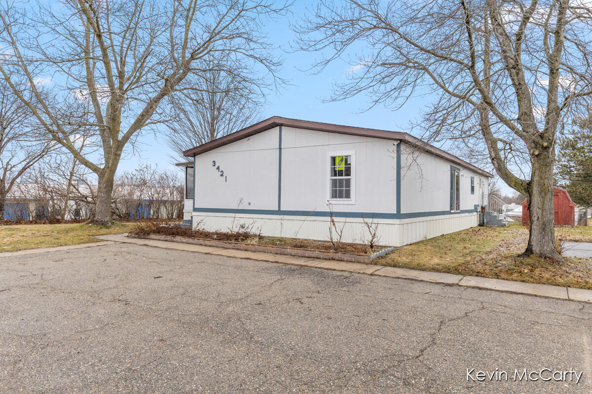 3421 Pullman Court SE