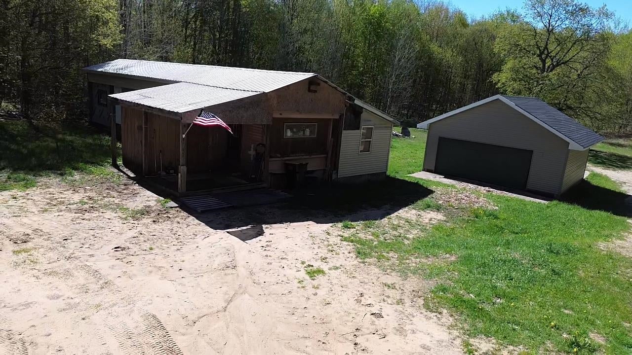 5884 Scholl Road
