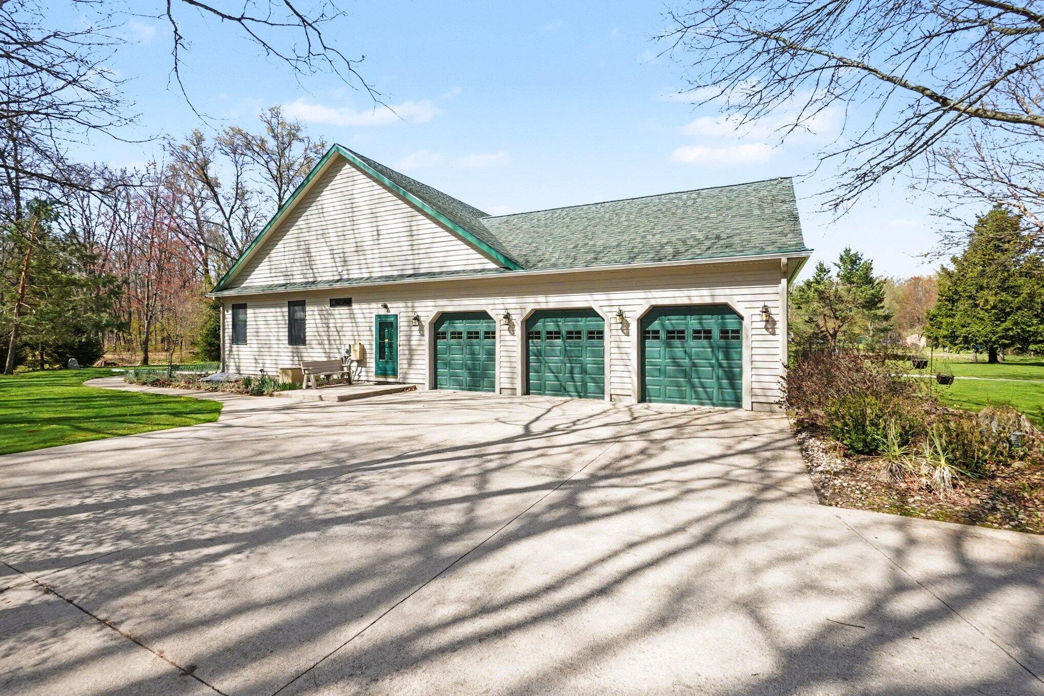 1290 W Echo Drive