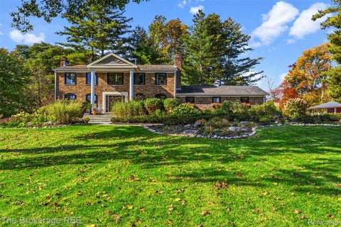 Photo for 1570 E Rose Center Road