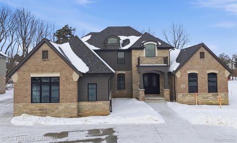 1061 E Avon Road Rochester Hills City MI 48307