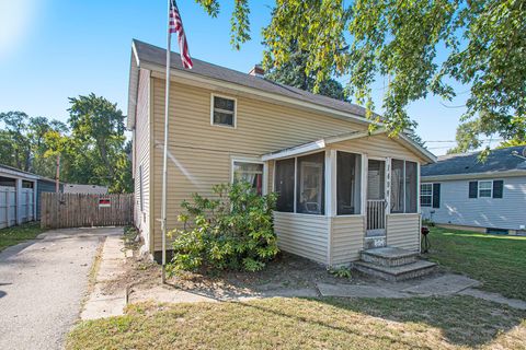 Photo of 1408 Silverbrook Avenue, Niles City, MI 49120 (MLS # 66025051354)