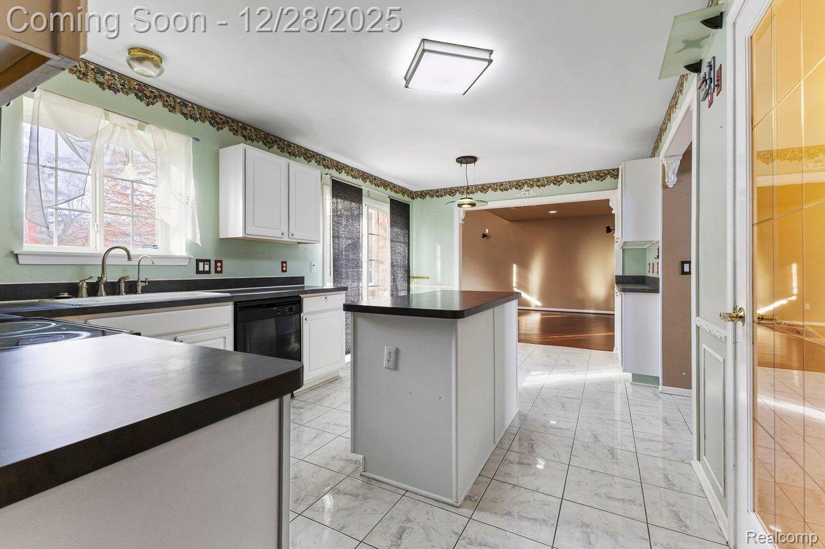 8886 Stonebridge Court