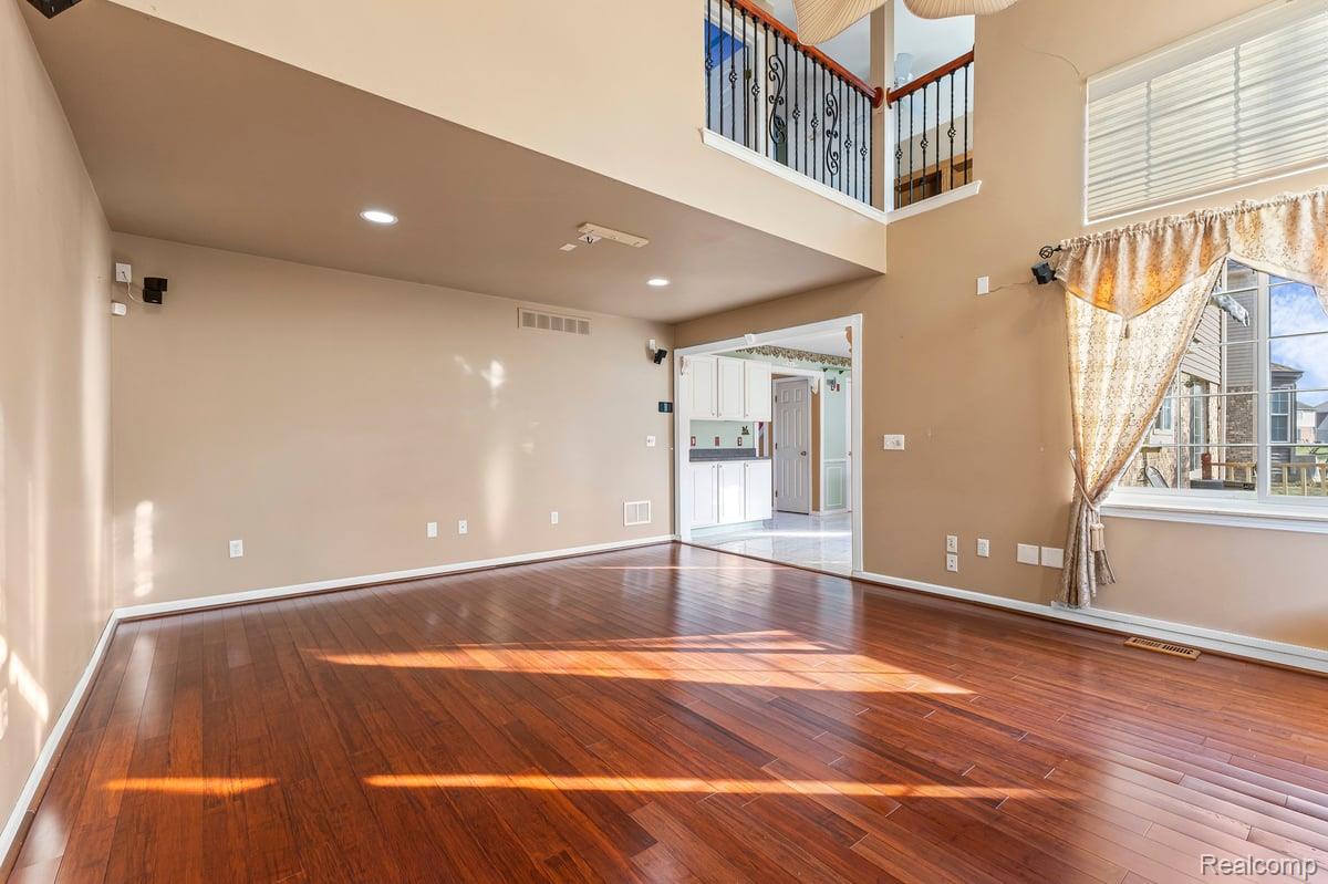 8886 Stonebridge Court