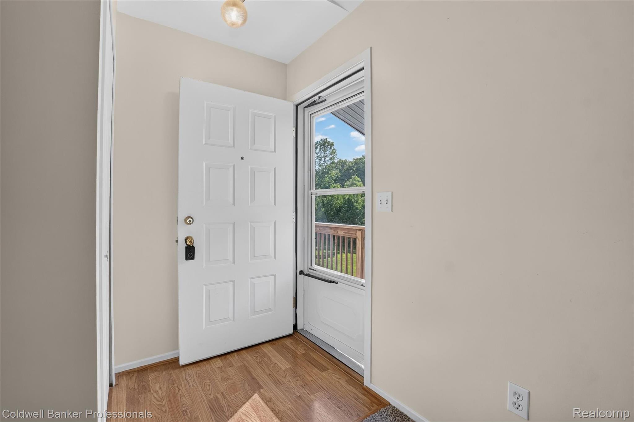 9533 Overlook Court