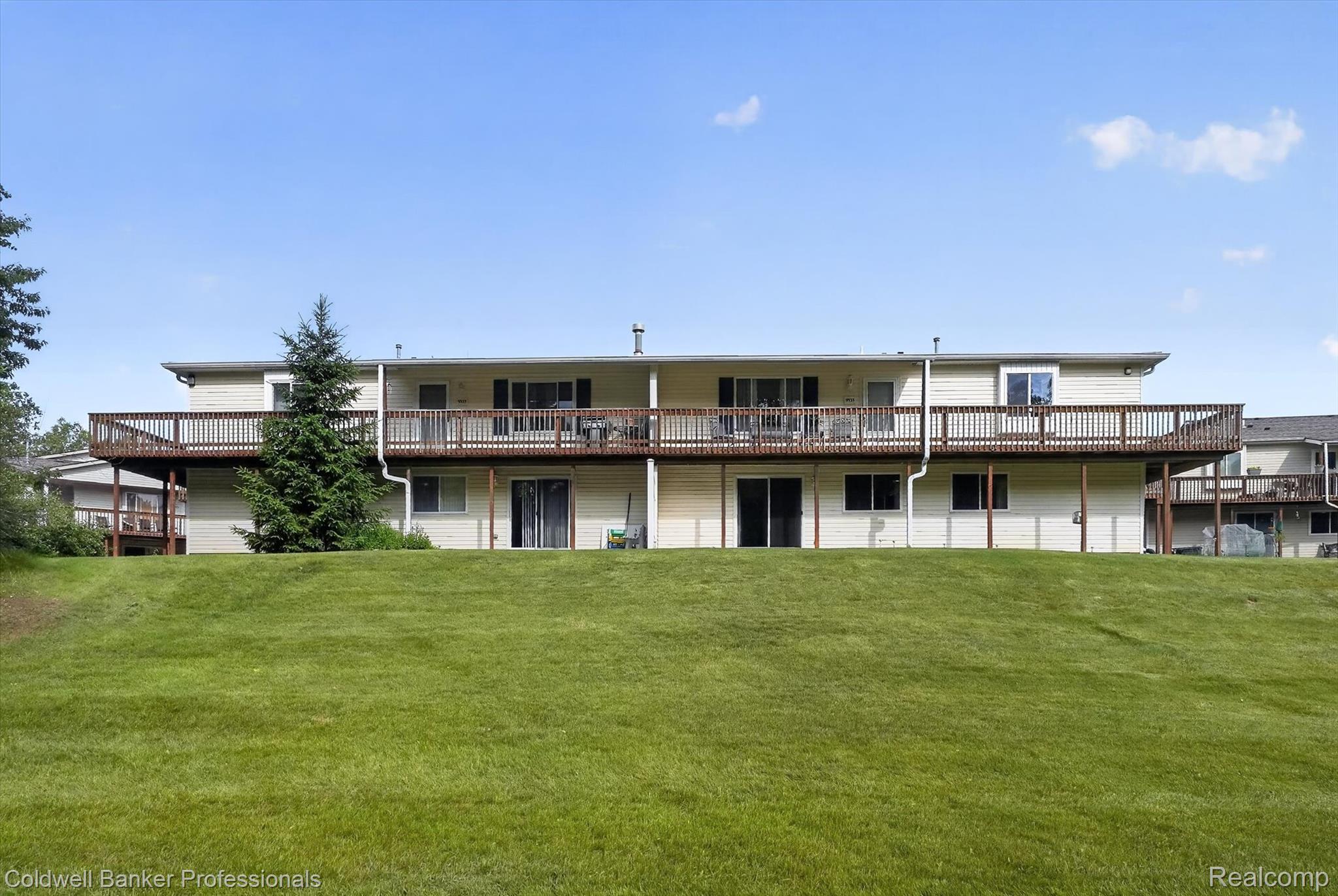 9533 Overlook Court