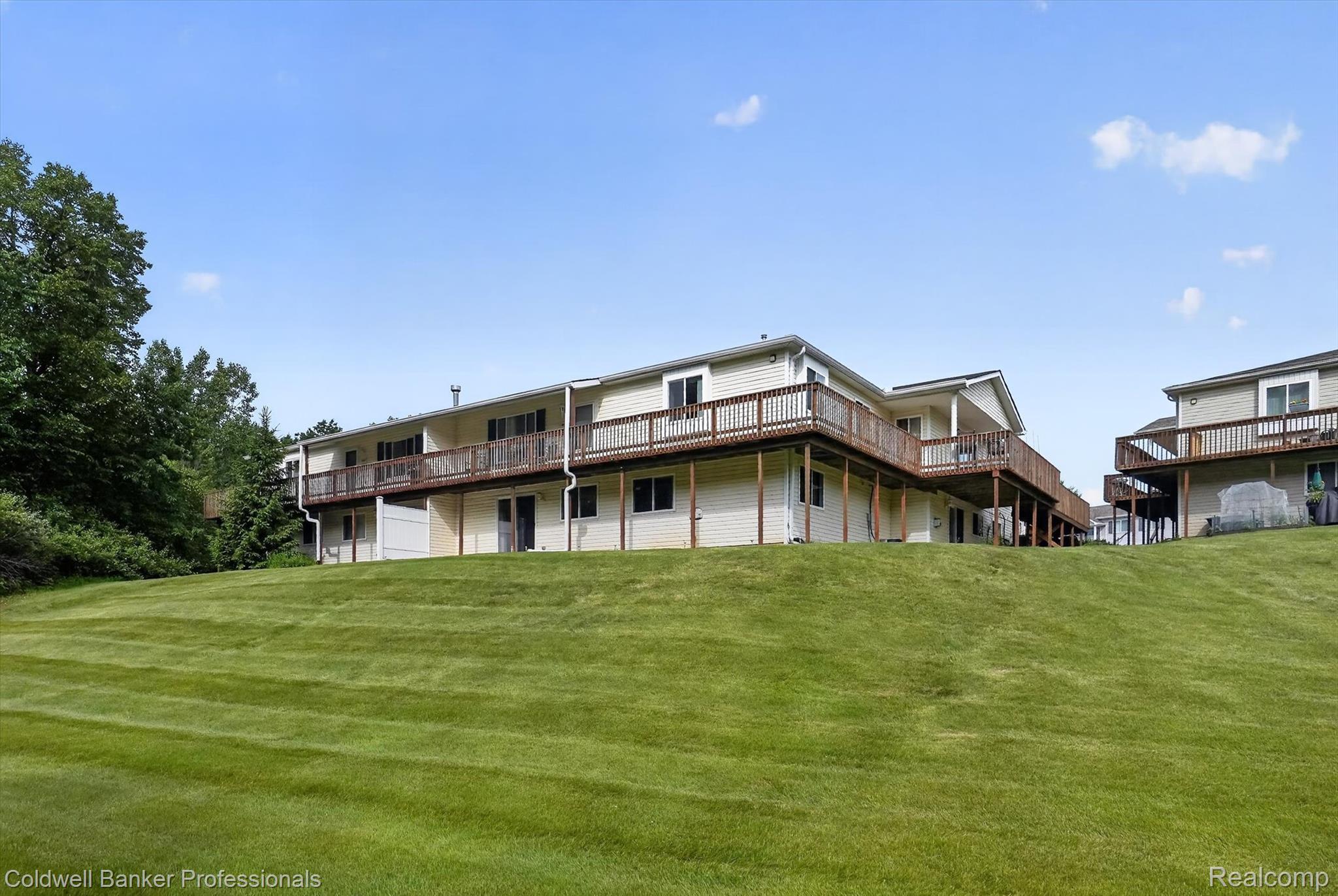 9533 Overlook Court