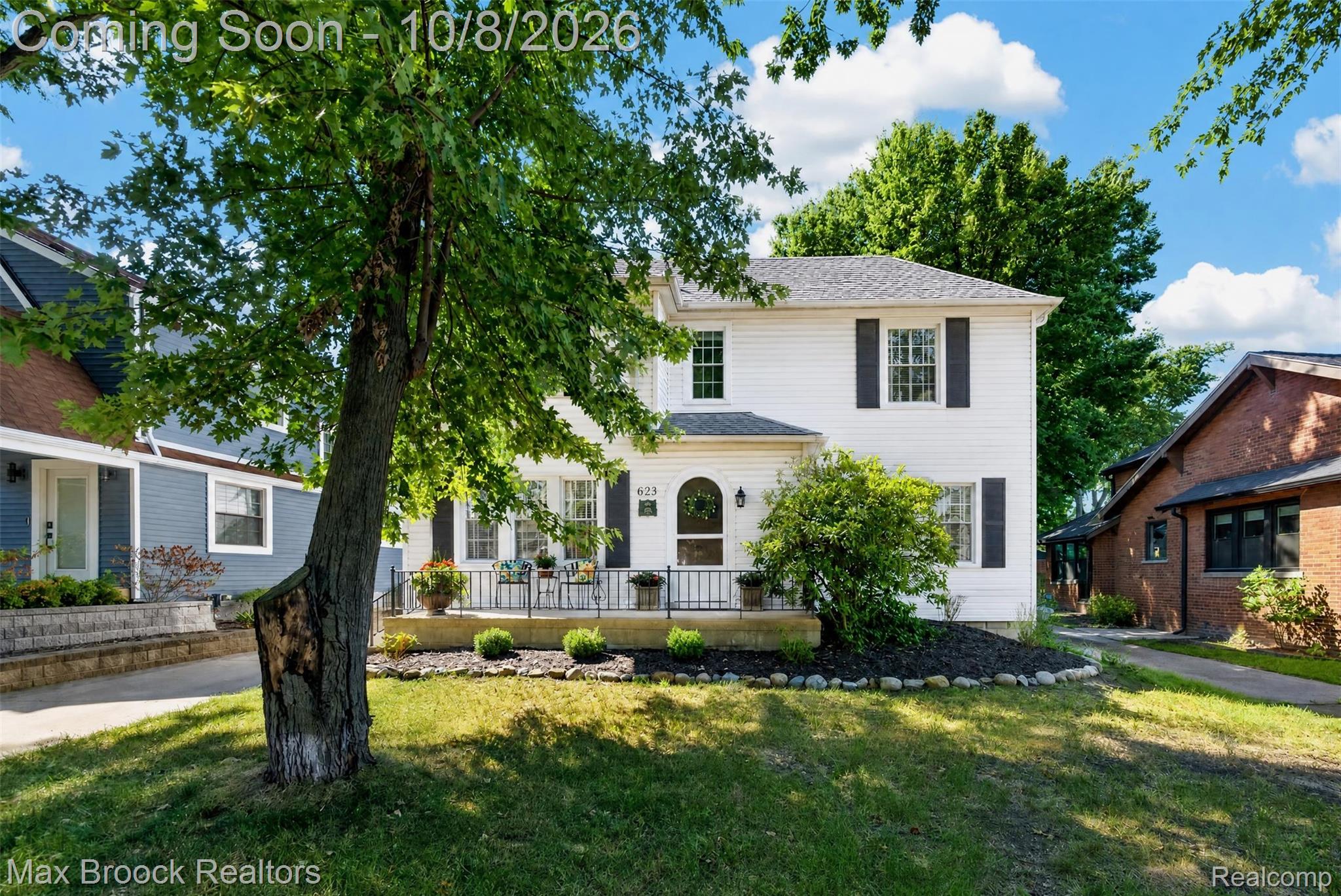 623 W Troy Street