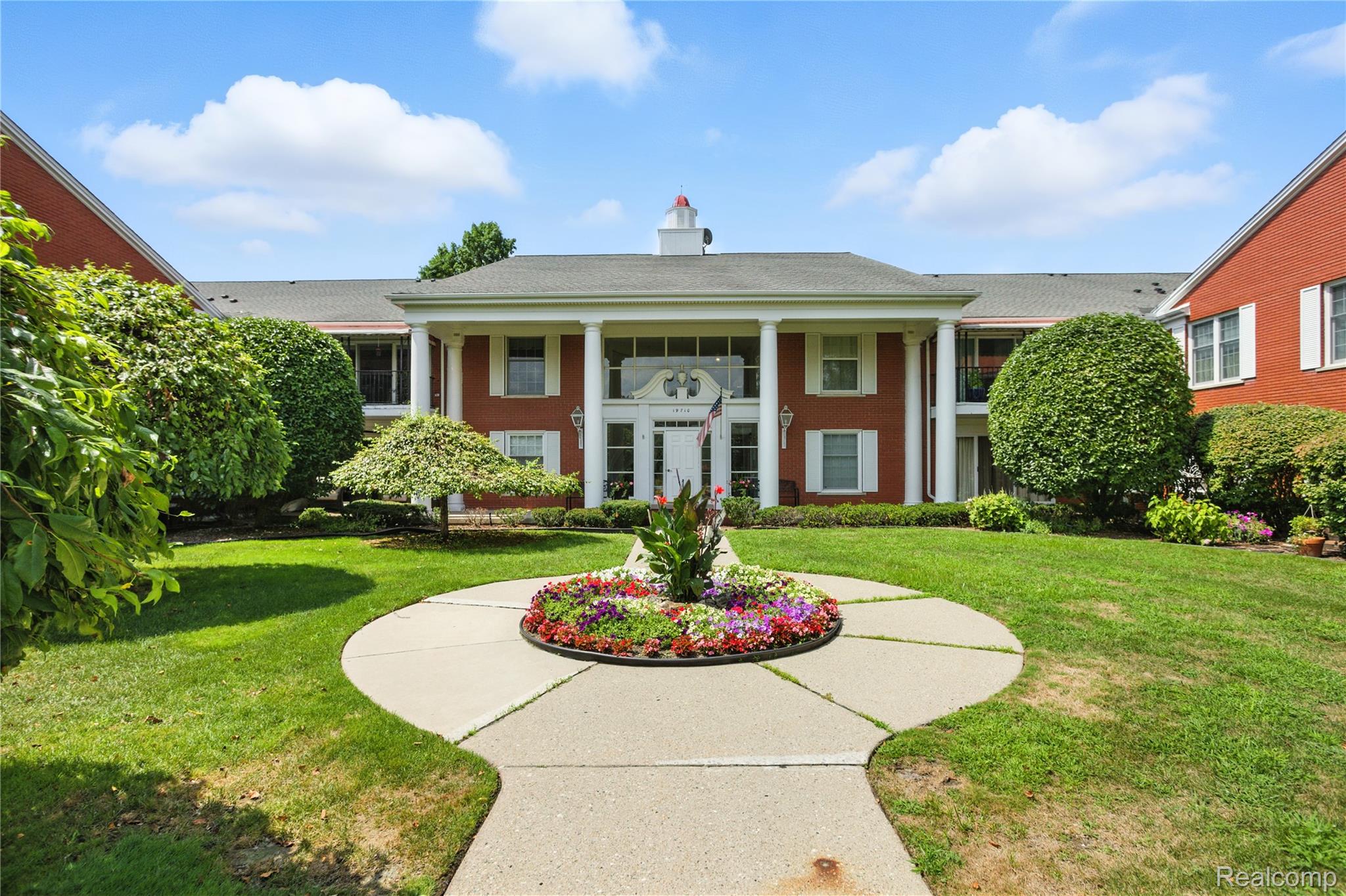 19710 W 13 Mile Road 211
