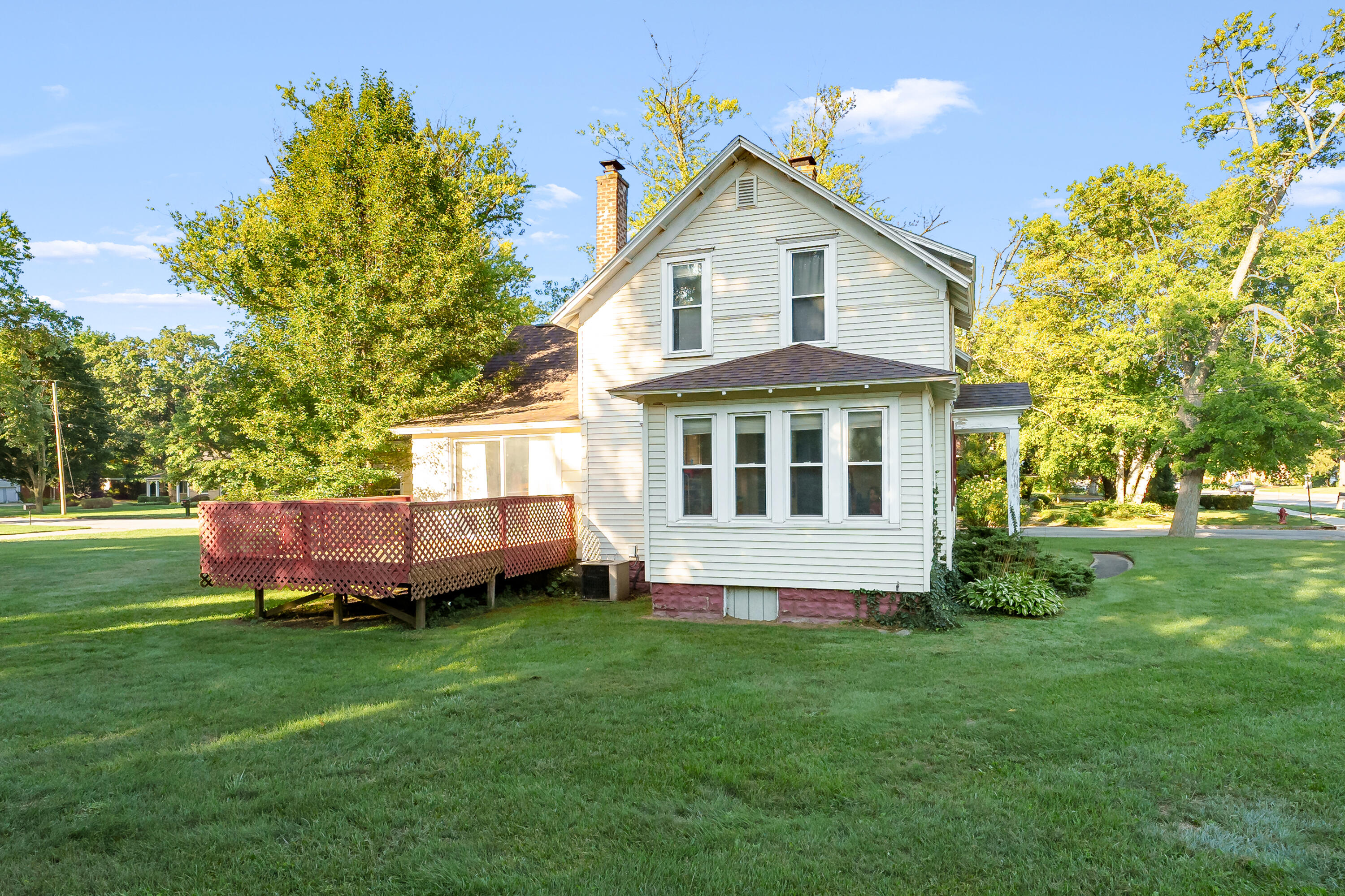 398 W Napier Avenue