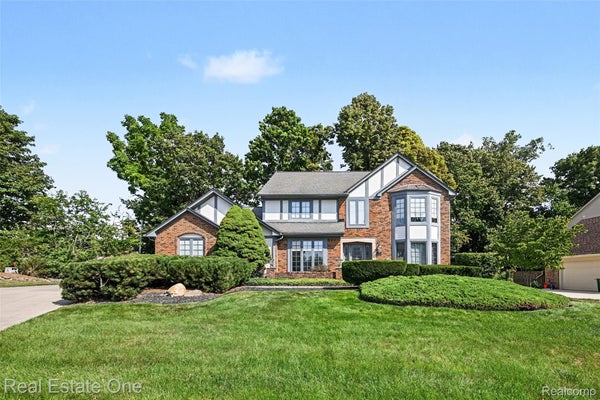 39052 PLUMBROOK DR, FARMINGTON HILLS, MI 48331 - Image 4f3fa014945182d89ca69277edaedb2a/1101860867